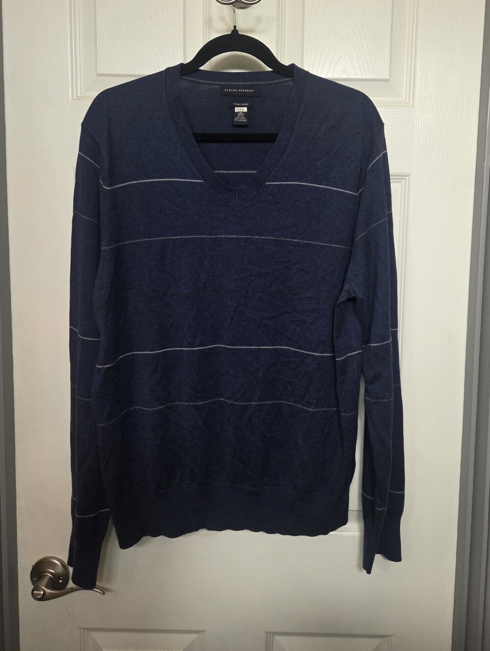 Banana Republic Luxury Blend Navy V-Neck Striped Sweater Silk Cotton Cashmere  L